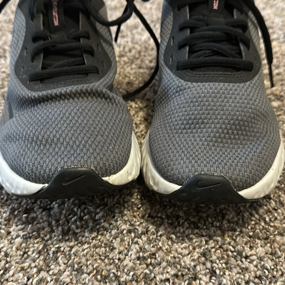 Nike Revolution Psychic Pink Running Sneakers Women's US 7.5 - Picture 3 of 9